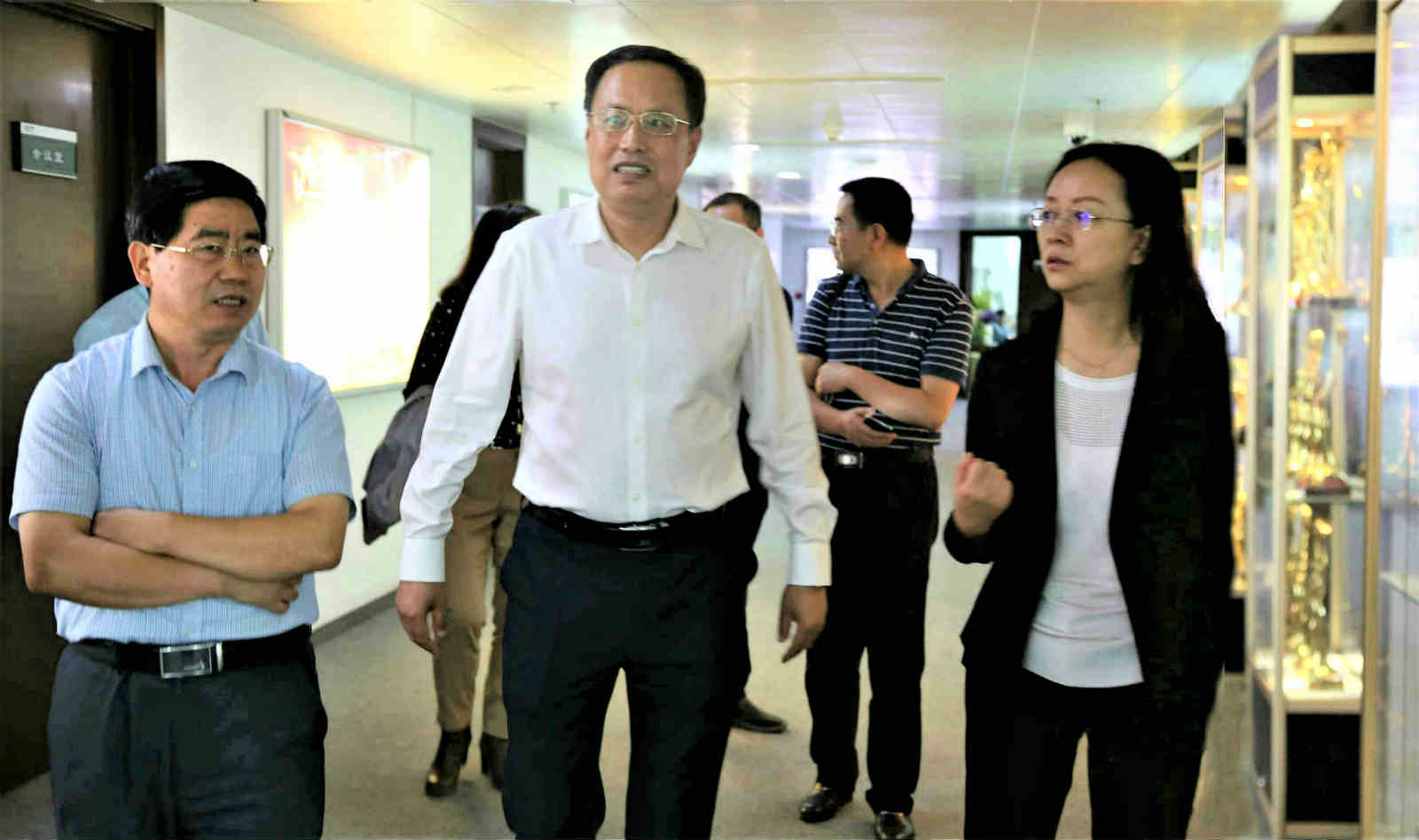 青海省廣播電影電視局局長申紅興一行調(diào)研山影集團